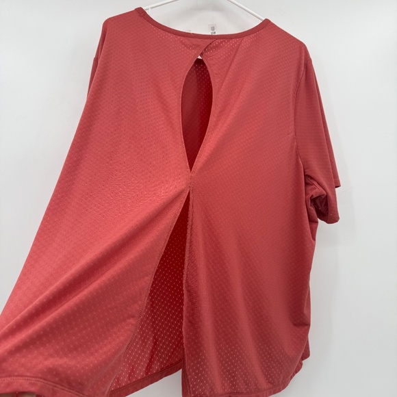 Under Armour Top Women 2X Pink Coral Loose Fit Heatgear Open Back Lightweight - Picture 5 of 11